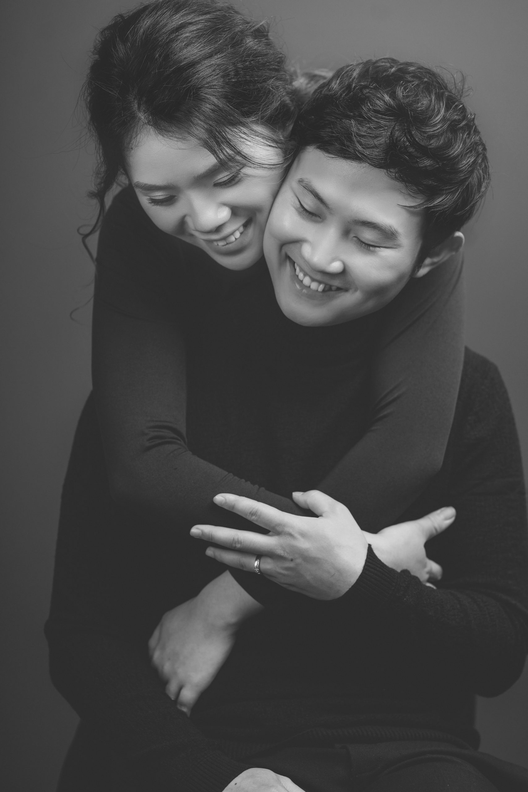 10 Studio chụp ảnh couple đen trắng tại Đà Nẵng 