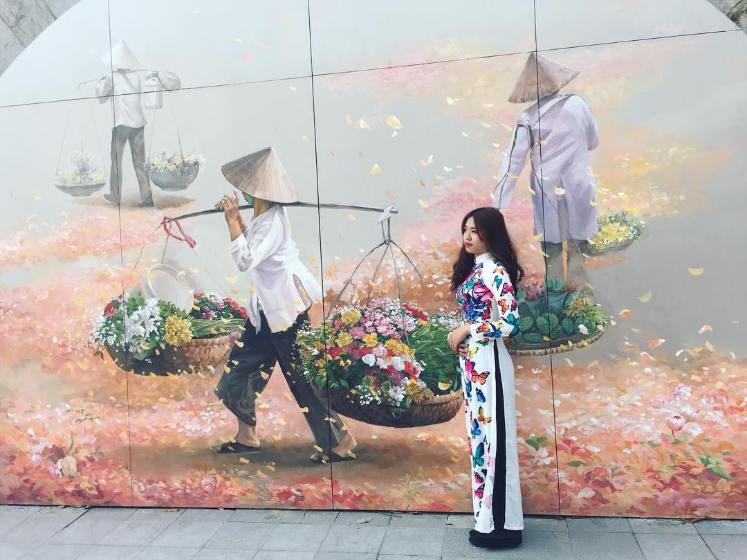 Chụp ảnh áo dài ngoại cảnh Tết 2025