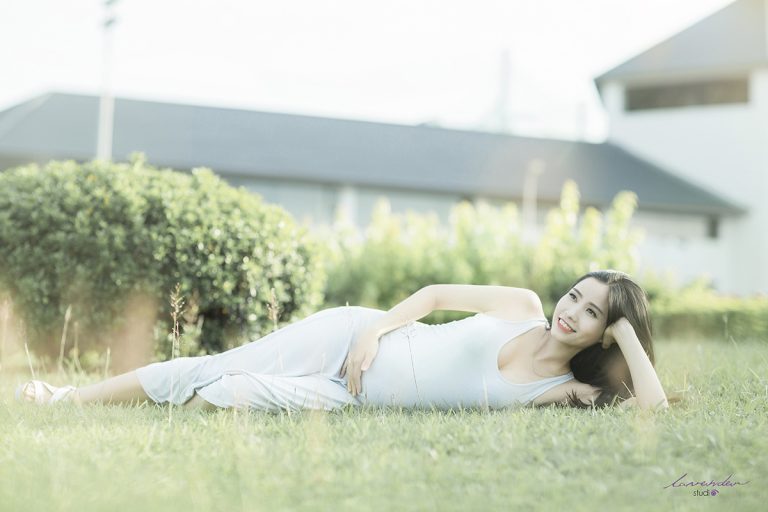 Chụp ảnh bầu ngoài vườn ngoại cảnh tại nhà cho mẹ bầu Chụp ảnh bầu ngoài vườn ngoại cảnh tại nhà cho mẹ bầu