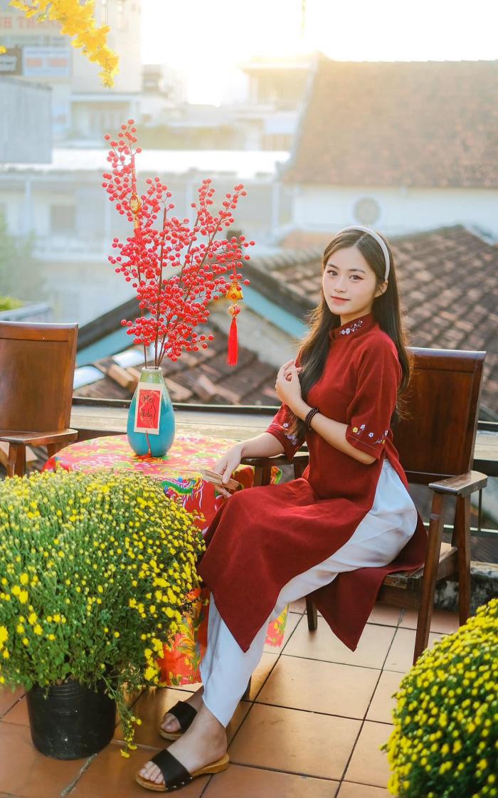  Cách tạo dáng chụp ảnh áo dài ngoại cảnh Tết 