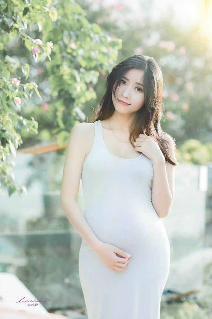 Chụp hình bầu tại nhà ngoài sân vườn ngoại cảnh Chụp hình bầu tại nhà ngoài sân vườn ngoại cảnh