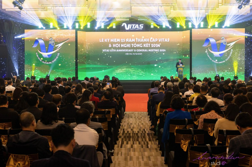 Ý nghĩa của việc chụp hình year end party năm 2025