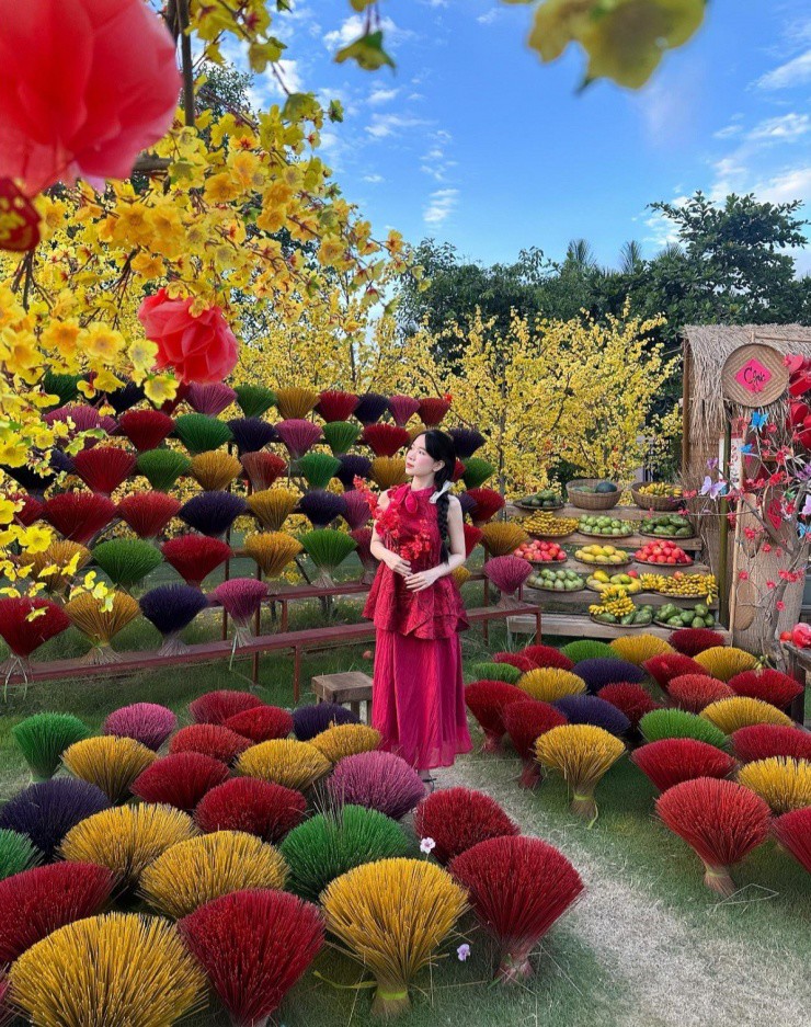 Review địa điểm đẹp chụp hình Tết 2025 với áo dài tại TPHCM