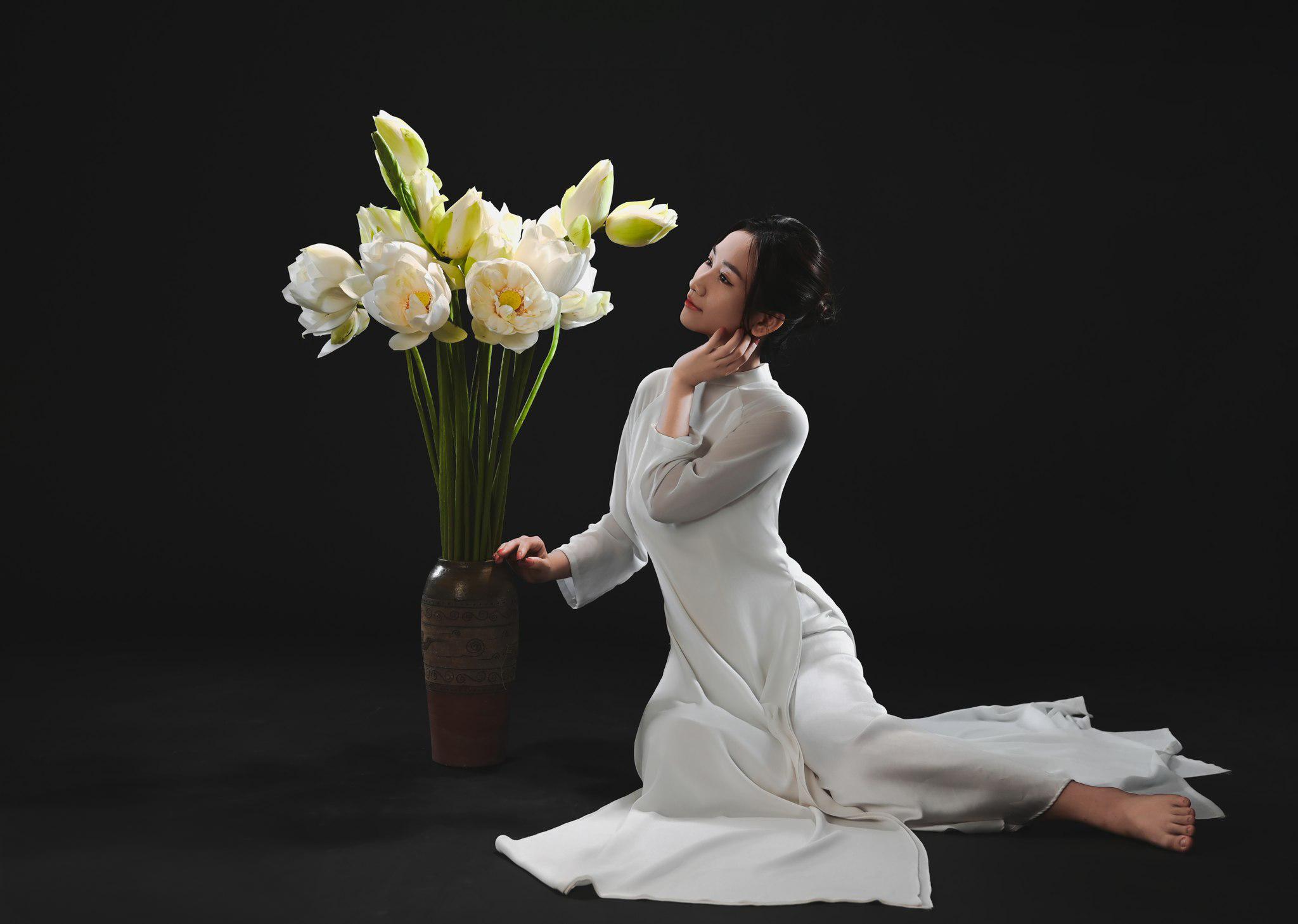 Chụp hình áo dài ở studio: Kinh nghiệm tuyệt vời cho những khoảnh khắc đáng nhớ