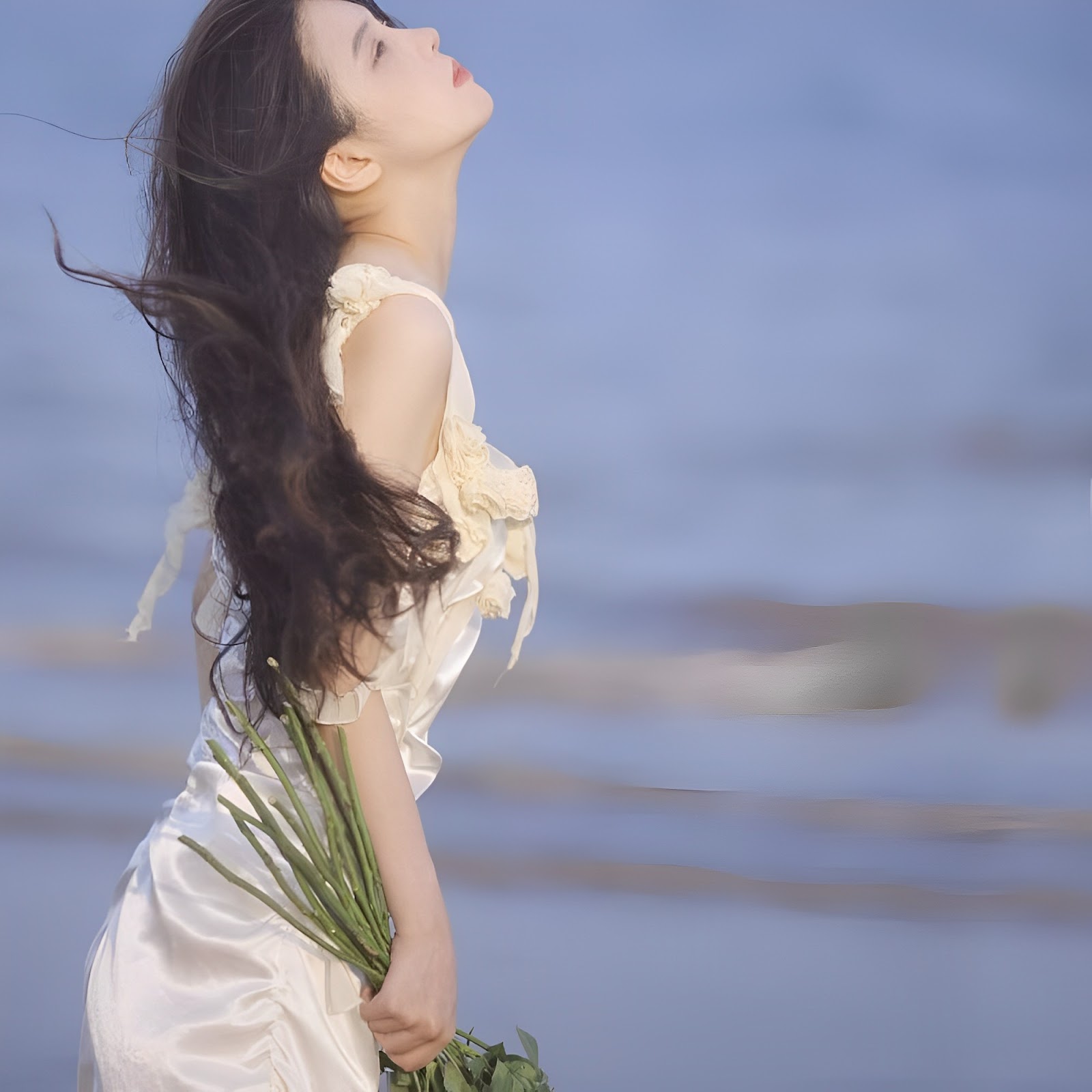 Bật mí ngay: Đứng chụp ảnh nghệ thuật tại biển như nào đẹp