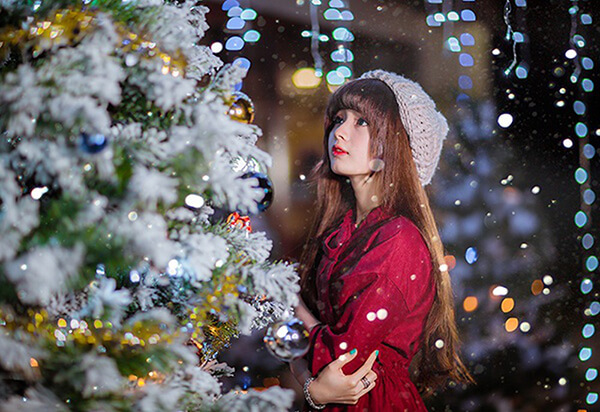 Cách tạo dáng chụp ảnh Noel cho nữ – xinh xuất sắc trong 1 nốt nhạc Cách tạo dáng chụp ảnh Noel cho nữ – xinh xuất sắc trong 1 nốt nhạc