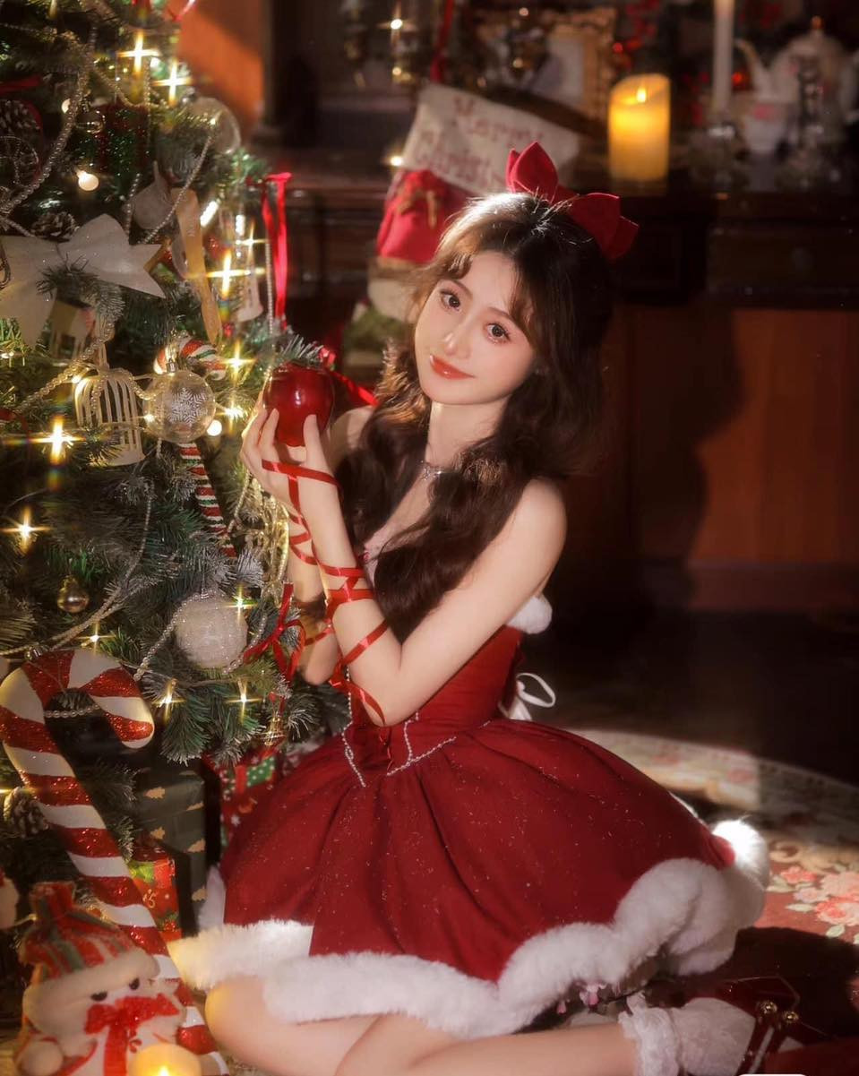 Cách tạo dáng chụp ảnh Noel cho nữ – xinh xuất sắc trong 1 nốt nhạc Cách tạo dáng chụp ảnh Noel cho nữ – xinh xuất sắc trong 1 nốt nhạc