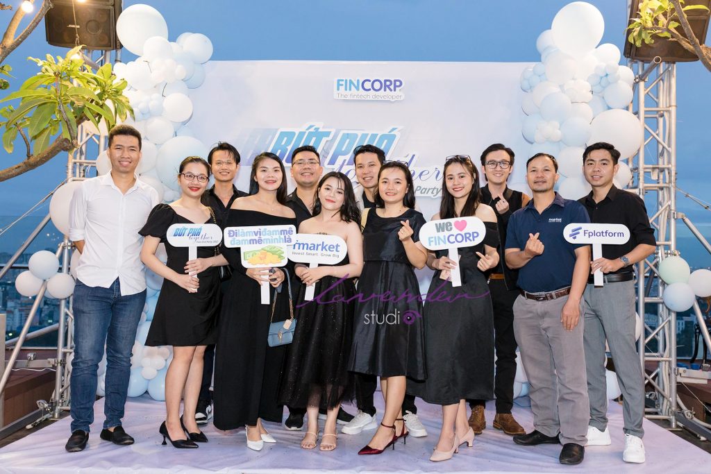 Hội An – Điểm đến nổi bật cho dịch vụ chụp ảnh year end party phong cách hoài cổ Hội An – Điểm đến nổi bật cho dịch vụ chụp ảnh year end party phong cách hoài cổ