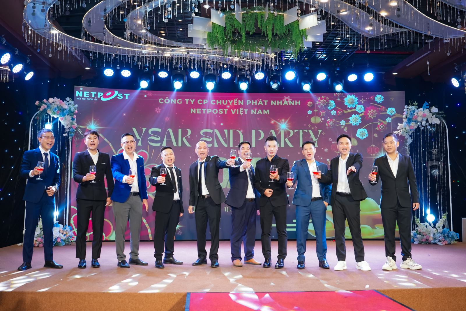 Hội An – Điểm đến nổi bật cho dịch vụ chụp ảnh year end party phong cách hoài cổ Hội An – Điểm đến nổi bật cho dịch vụ chụp ảnh year end party phong cách hoài cổ