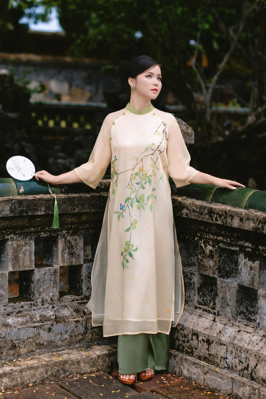 Chụp ảnh áo dài Tết vintage – dịu dàng ngày xuân