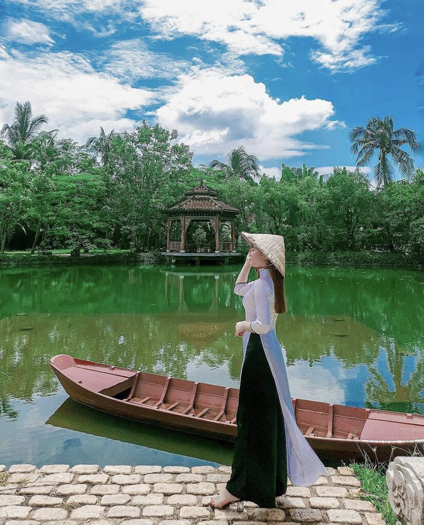 Chụp ảnh áo dài Tết vintage – dịu dàng ngày xuân