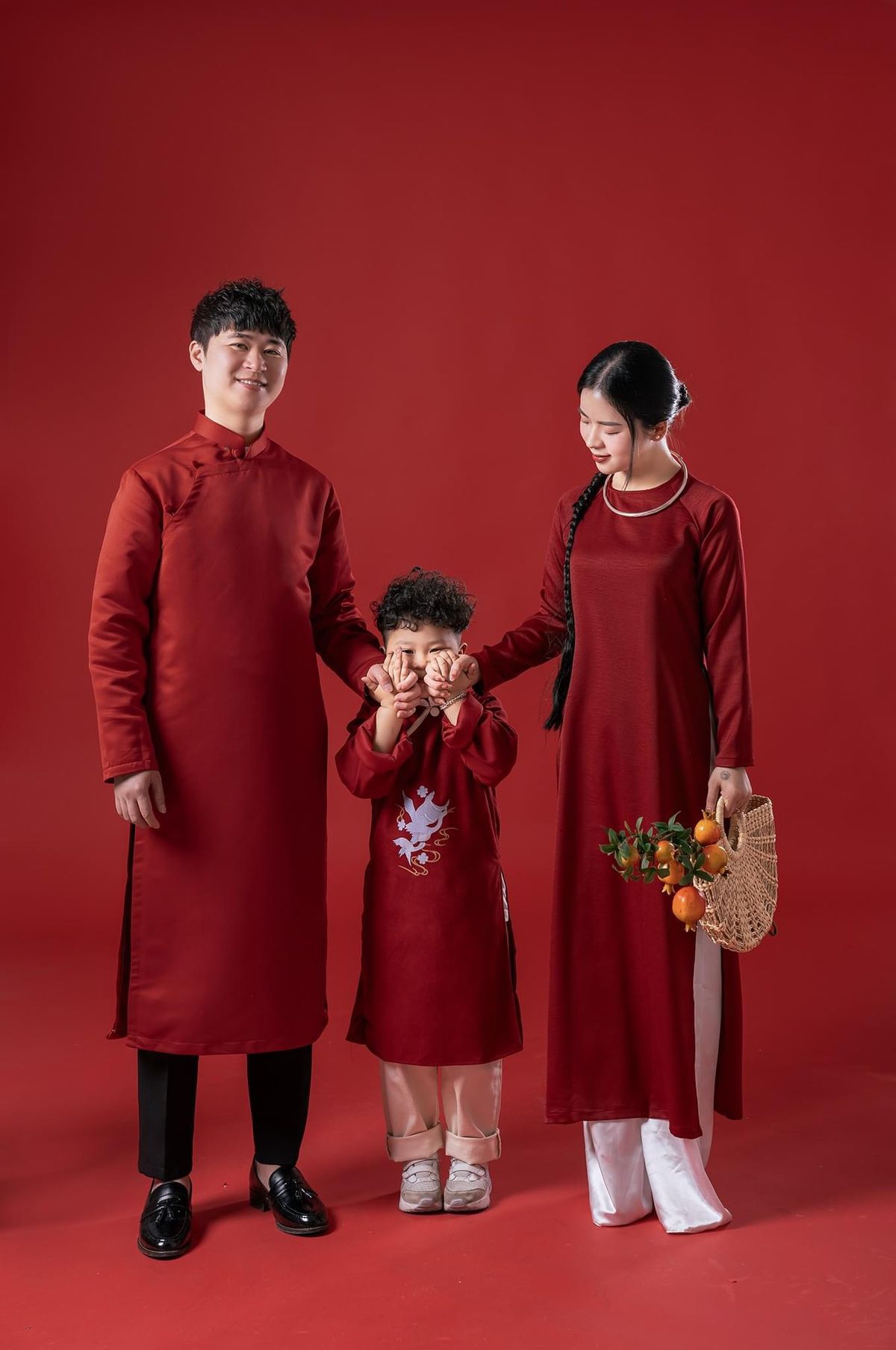 Chụp ảnh gia đình Tết 2026 tại Hà Nội – Concept truyền thống & hiện đại Chụp ảnh gia đình Tết 2026 tại Hà Nội – Concept truyền thống & hiện đại