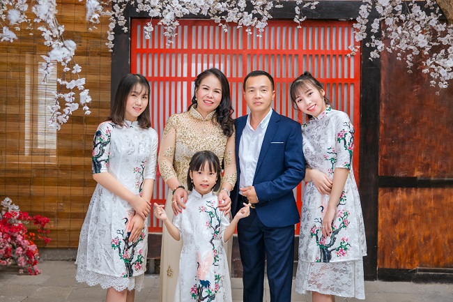 Dịch Vụ Chụp Ảnh Tết 2026 Giá Rẻ Tại TP.HCM Cho Gia Đình