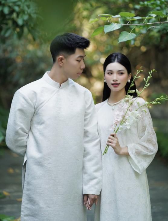 Ý tưởng chụp ảnh couple áo dài chân dung 2026