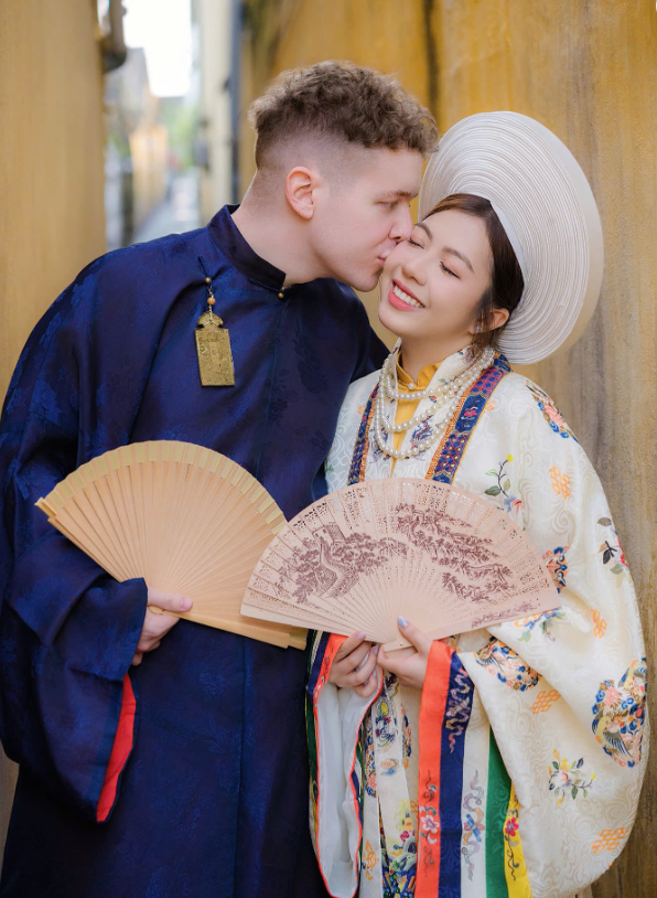 Chụp ảnh couple áo dài theo xu hướng 2026 tại Hội An: Khám phá vẻ đẹp truyền thống và hiện đại