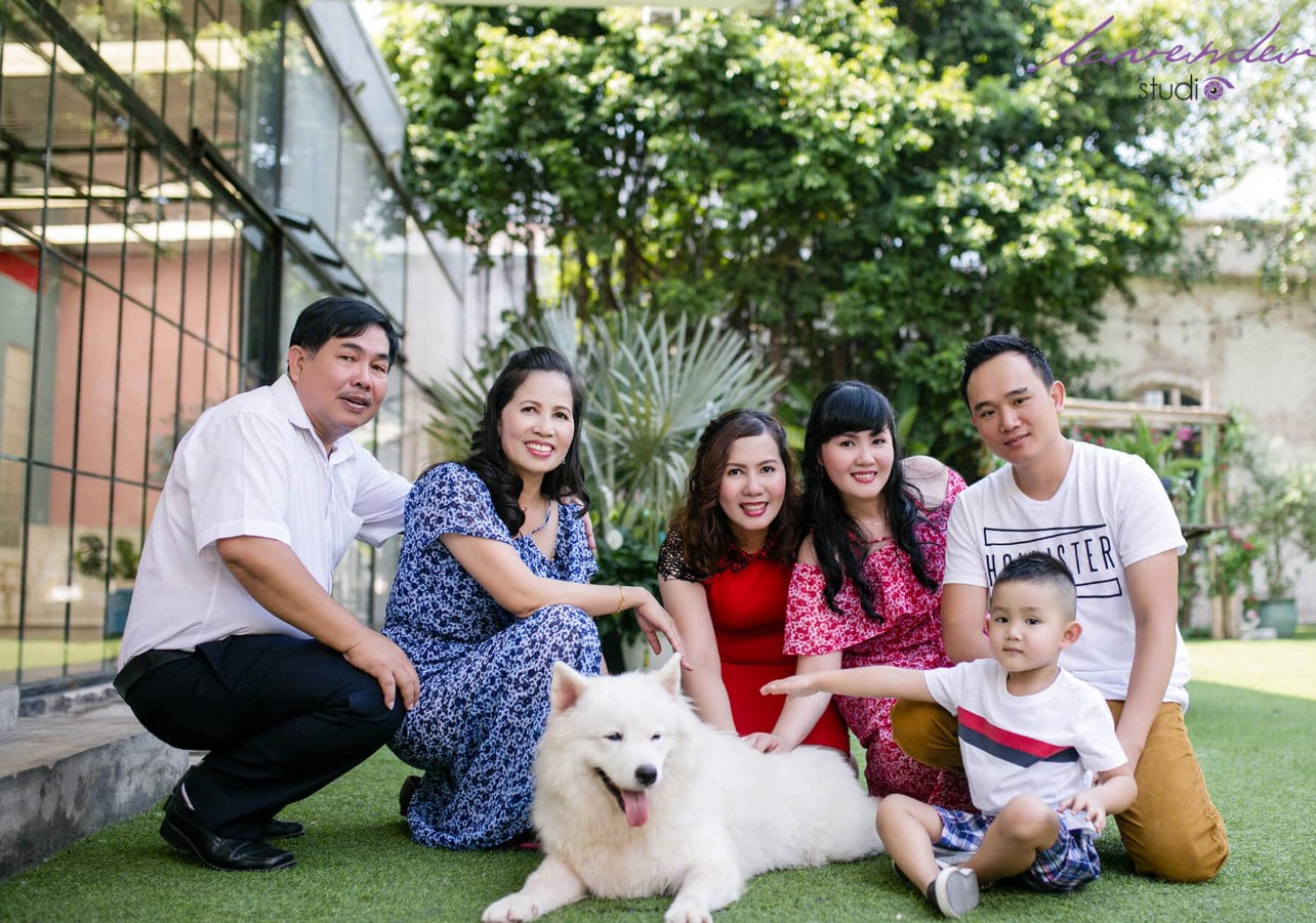 Chụp gia đình có thú cưng tại nhà, studio hay dã ngoại? (5)