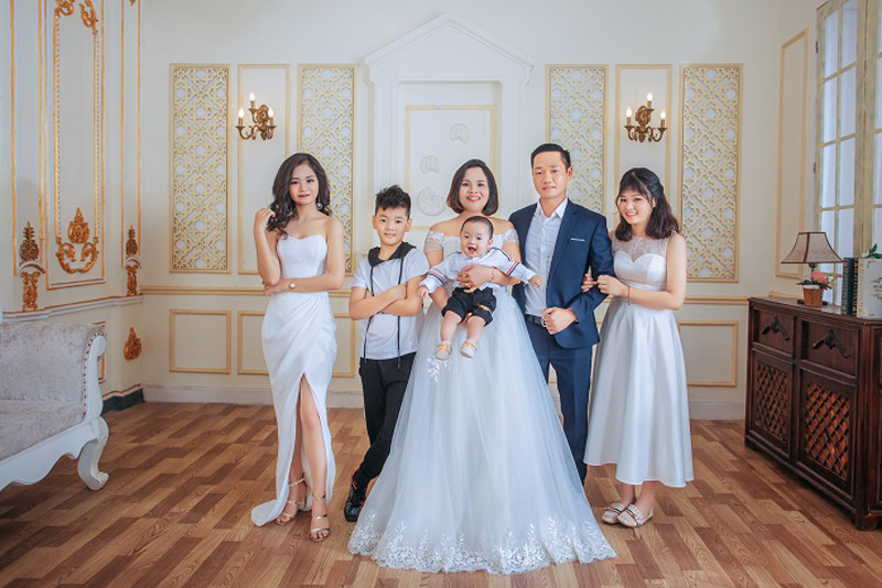 Bí Quyết Tạo Dáng Concept Gia Đình Luxury (1) Bí Quyết Tạo Dáng Concept Gia Đình Luxury (1)
