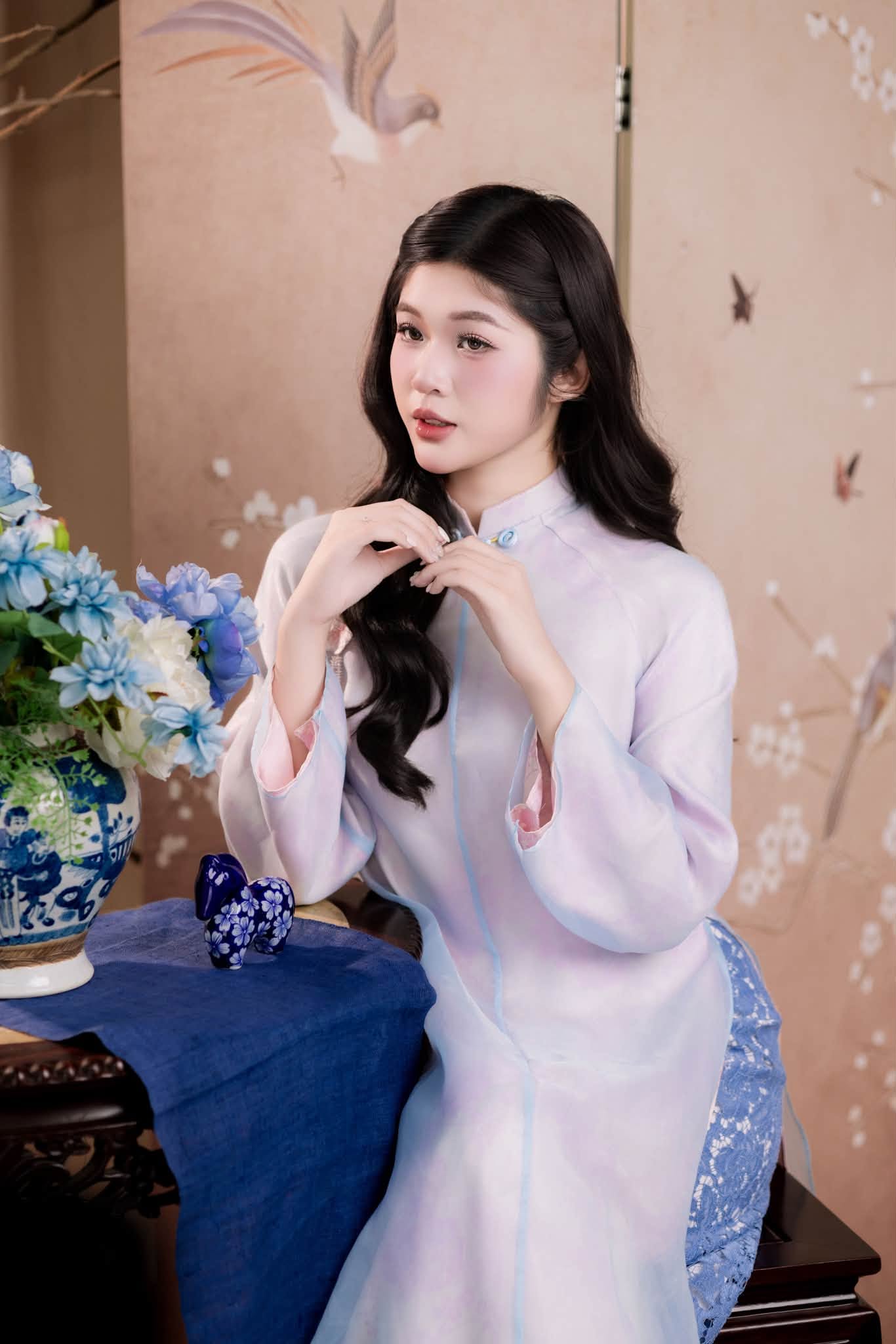 Hướng dẫn chi tiết cách tạo dáng khi chụp ảnh áo dài Hướng dẫn chi tiết cách tạo dáng khi chụp ảnh áo dài