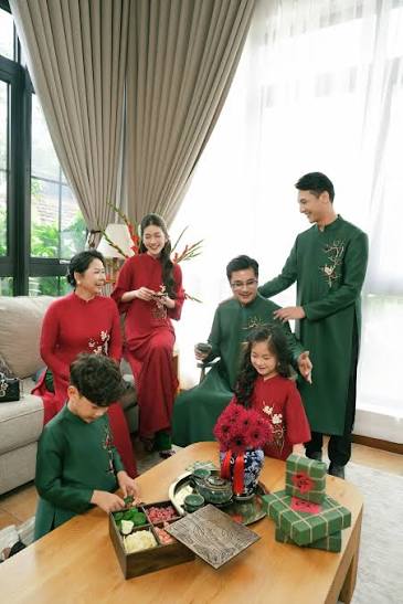 7 concept chụp ảnh áo dài gia đình ấm áp và ý nghĩa 7 concept chụp ảnh áo dài gia đình ấm áp và ý nghĩa
