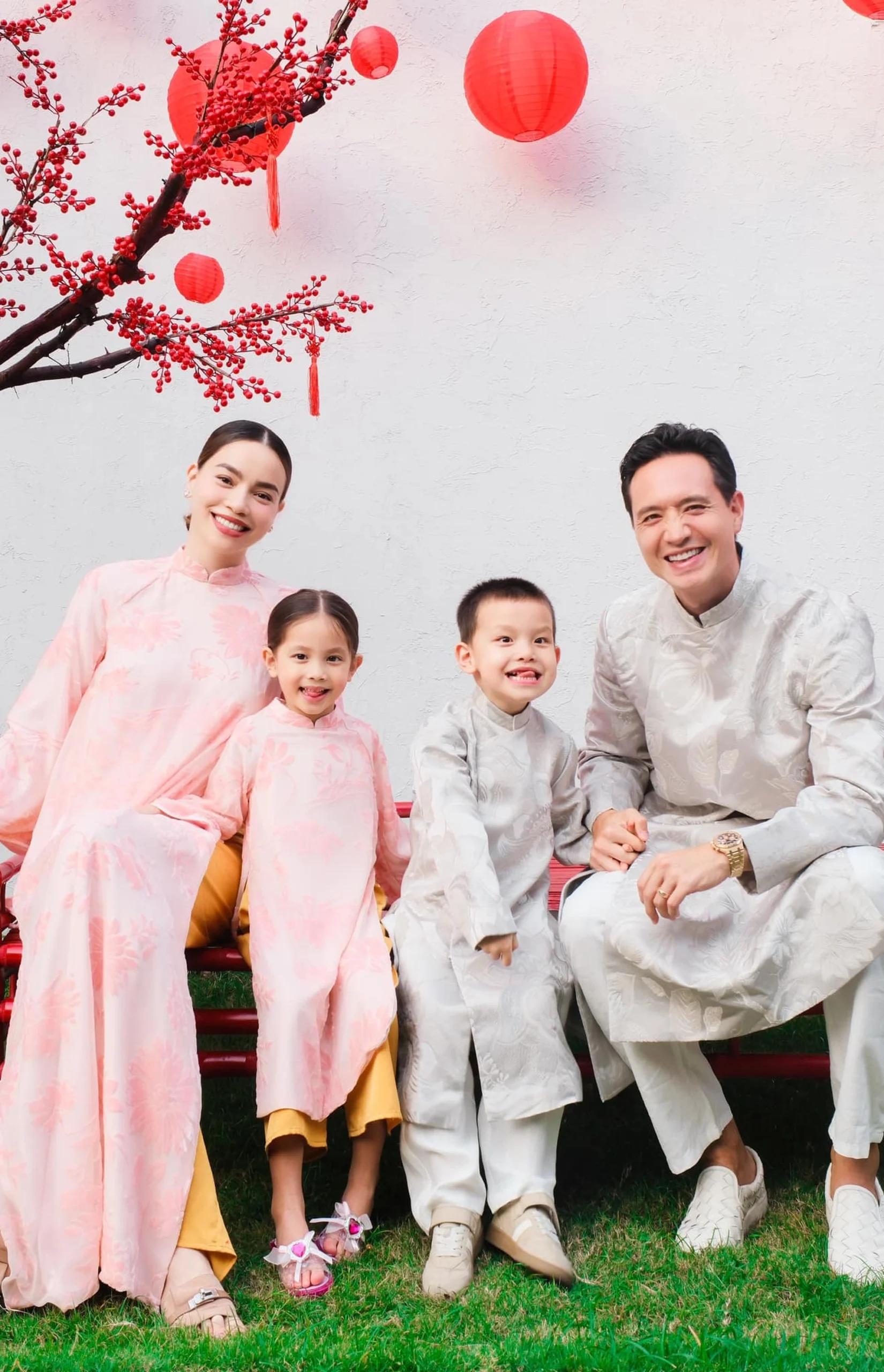 7 concept chụp ảnh áo dài gia đình ấm áp và ý nghĩa 7 concept chụp ảnh áo dài gia đình ấm áp và ý nghĩa