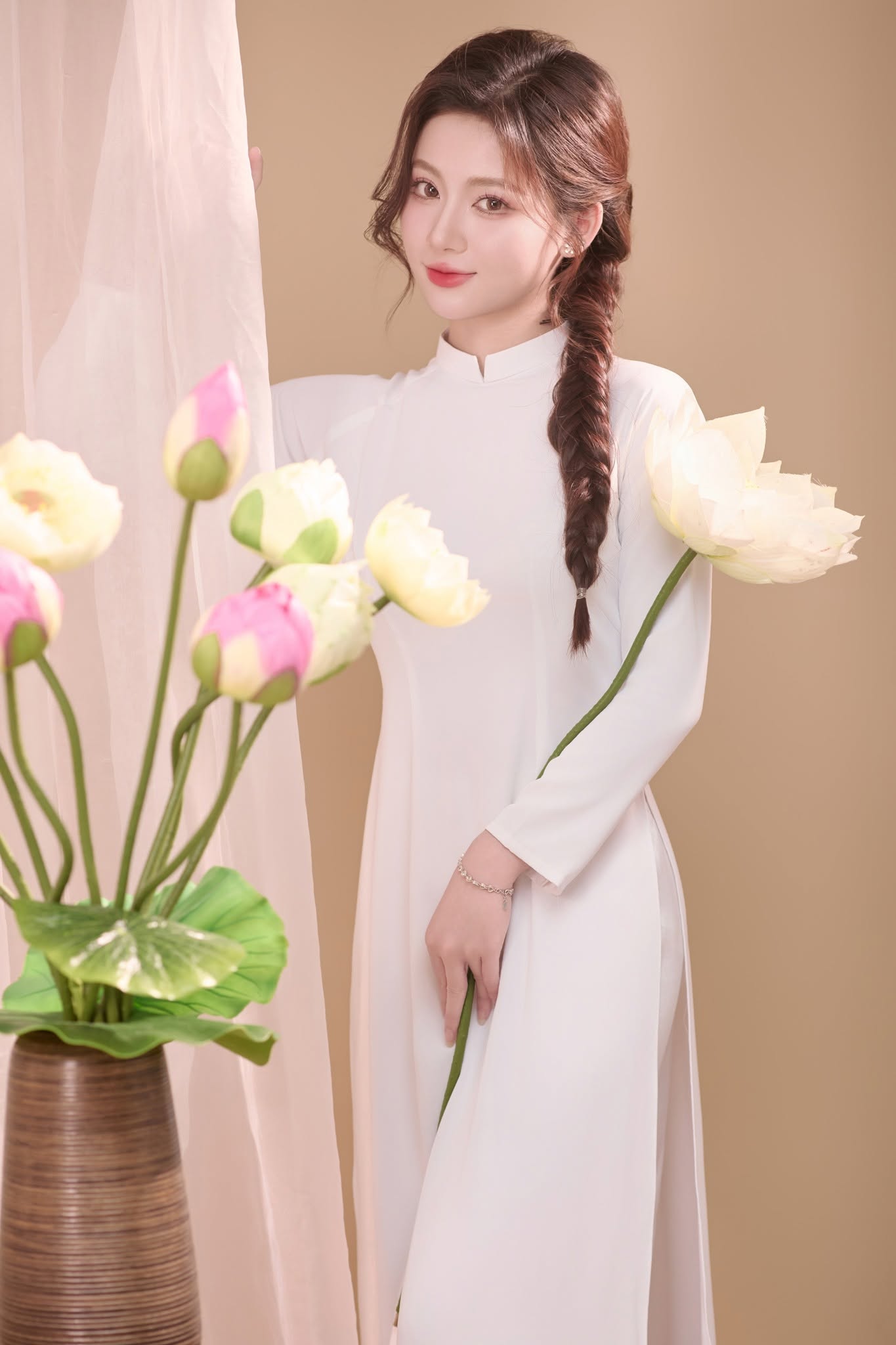 Chụp ảnh chân dung trong studio và ngoài trời khác nhau thế nào