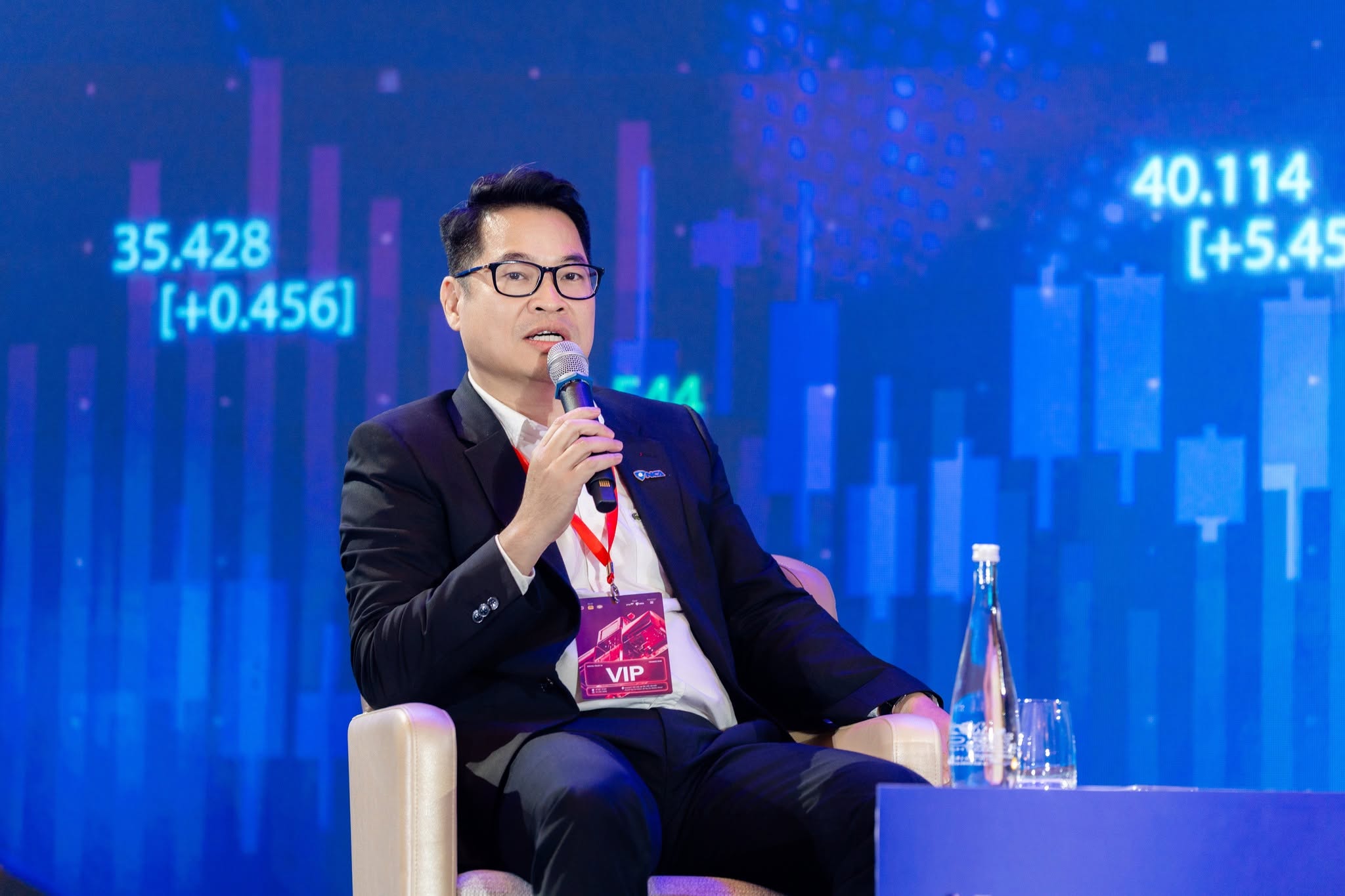 Chụp ảnh chuyên nghiệp cho triển lãm và gian hàng thương mại
