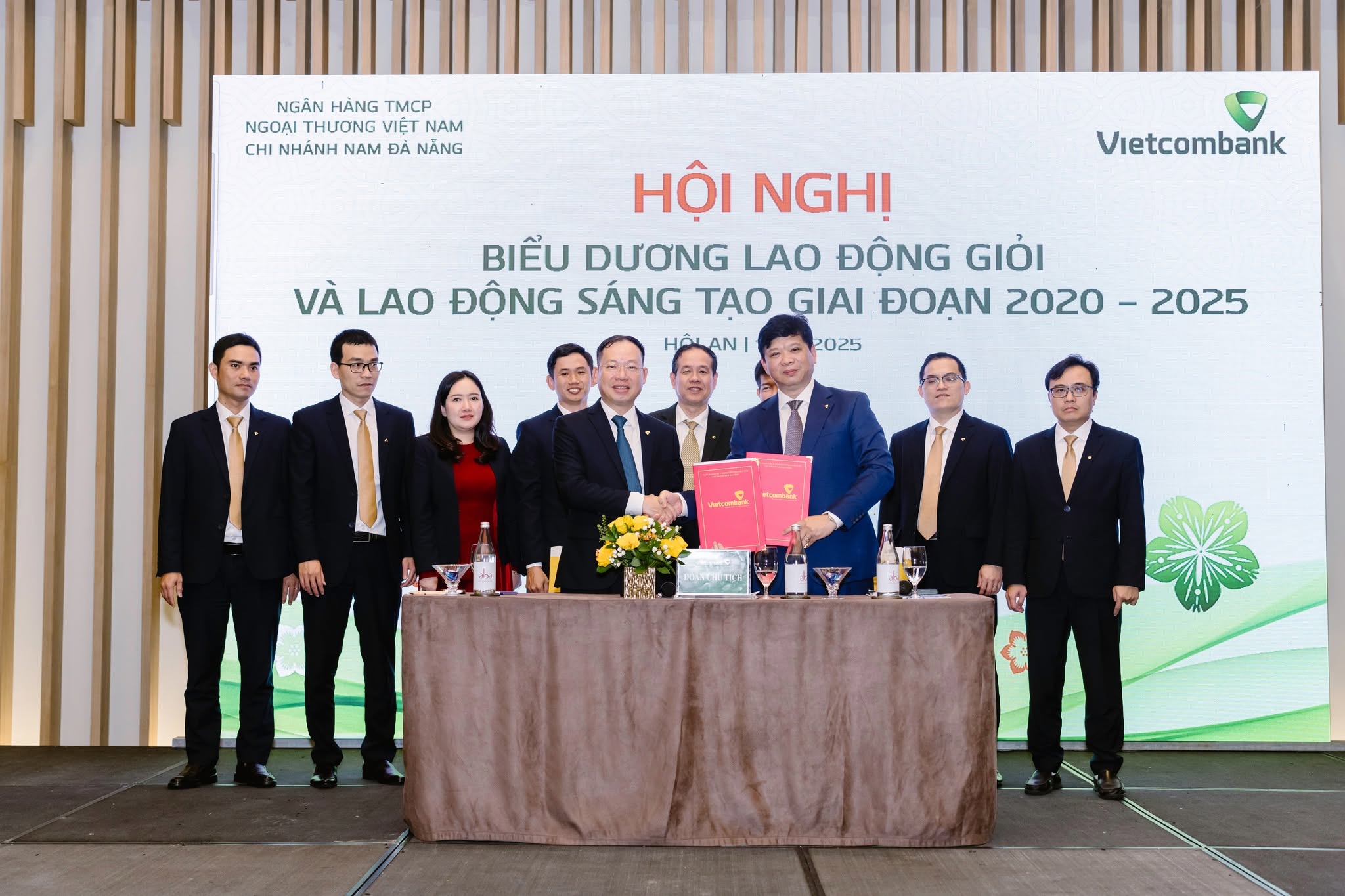 Khám phá nghệ thuật góc máy trong chụp hình sự kiện chuyên nghiệp Khám phá nghệ thuật góc máy trong chụp hình sự kiện chuyên nghiệp