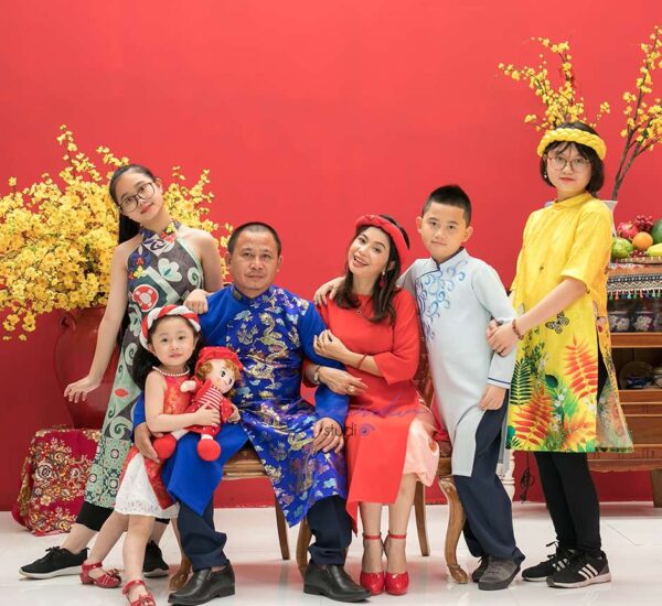 Bí quyết chụp ảnh gia đình Tết đẹp & tự nhiên (5)