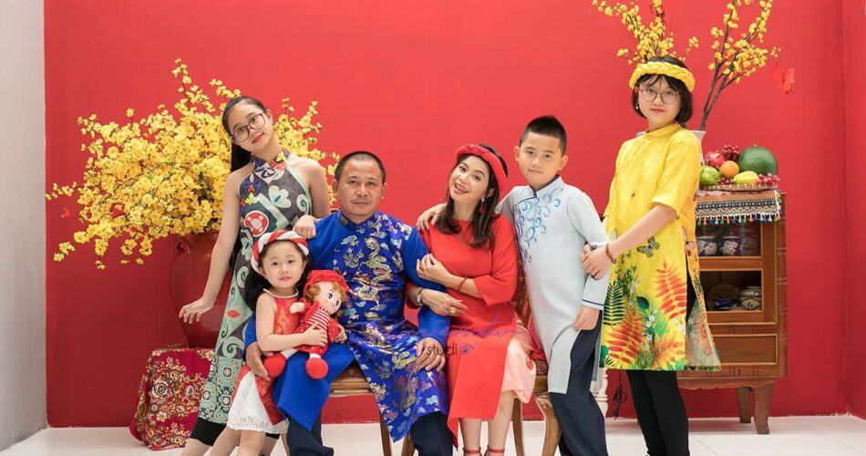 Bí quyết chụp ảnh gia đình Tết đẹp & tự nhiên (5)